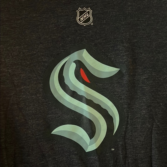 Navy Blue NHL Seattle Kraken T-Shirt Jarnkrok - Picture 4 of 4